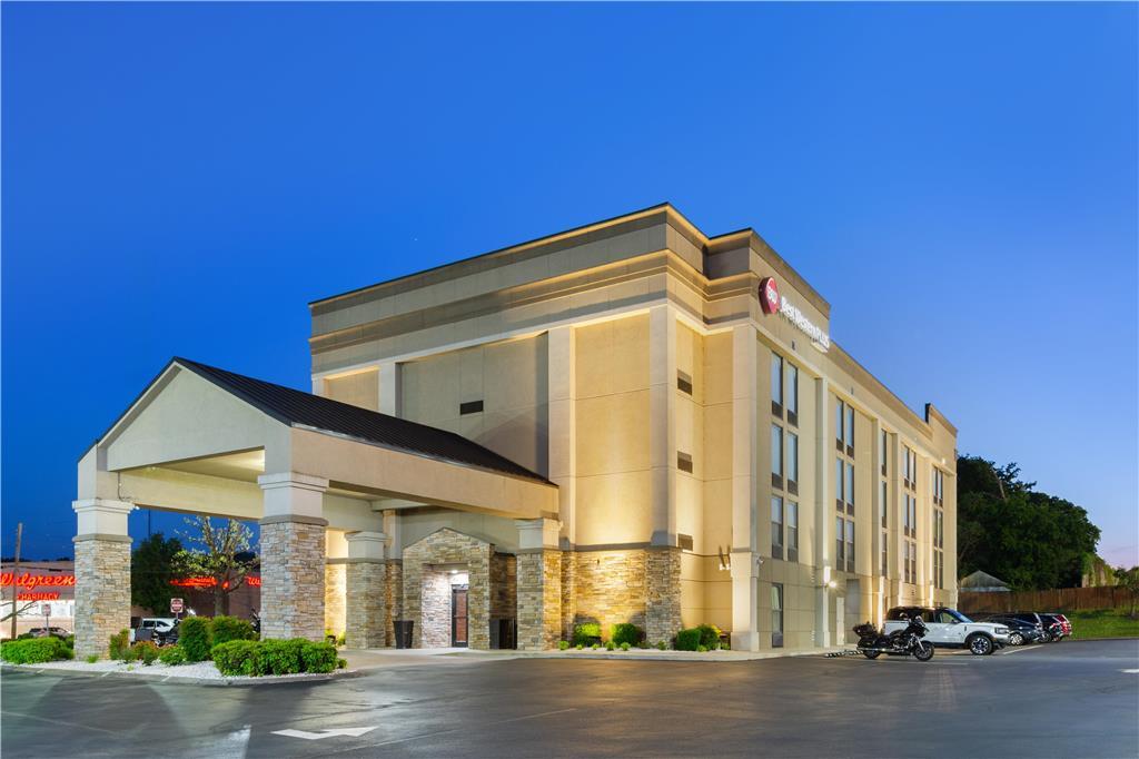 Best Western Plus Belle Meade Inn & Suites Nashville Exterior foto